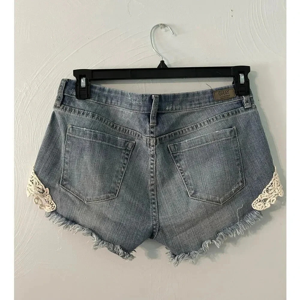 Gray Saks Fifth Avenue Jorts Size 29 Baby Shorts Lace Frayed Hem Jean Denim - Picture 2 of 12